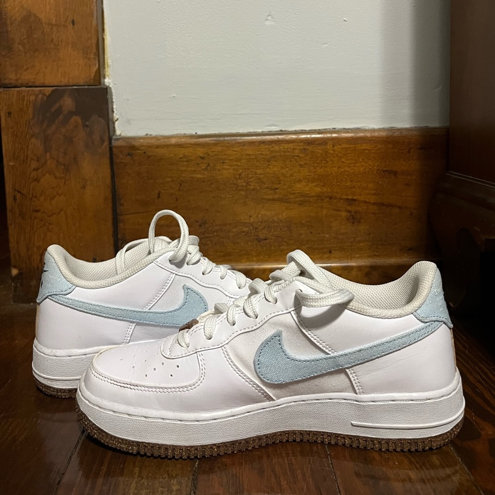 Nike Air Force 1 07 SE Indigo; Size 6Y / 7.5 Women’s